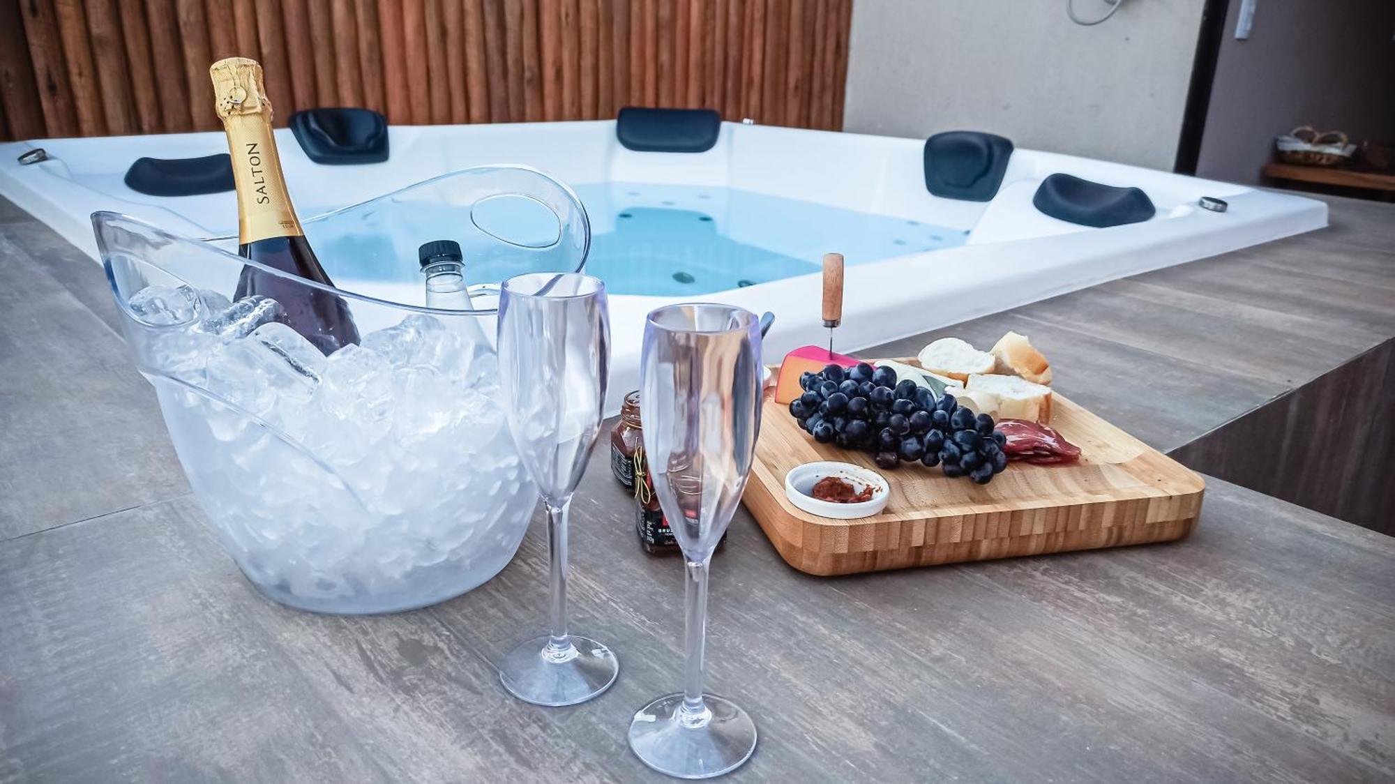 Vila Astra - Jacuzzi Privativa, Natureza E Conforto Alto Paraíso de Goiás Habitación foto